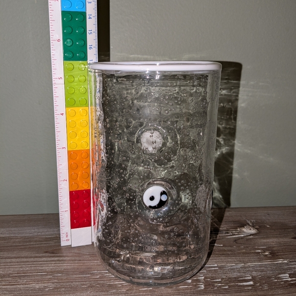 Urban Outfitters Isla Icon Tumbler in Yin Yang - Picture 4 of 7